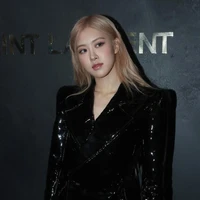 Park Chaeyoung [cô - Rosé]