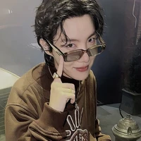 Hoseok (Anh cô)