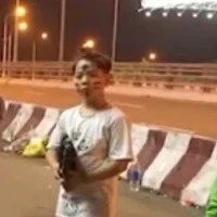 Xì tin ( quên tên rồi)