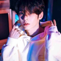 Lee Hyun Woo 