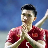 văn hậu