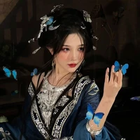 Bạch Liên Cự Giải {21 tuổi}