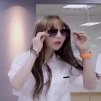 Cố Ngân Hạ (ad đêy)