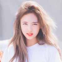 Im Nayeon ( Na )