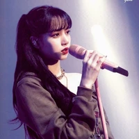 LaLisa Manoban[Y]