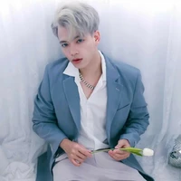 Quách Hoài Việt[vịt/v]