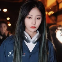 Viên Nhất Kỳ ( Cô )