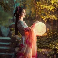 nhi khải kiều