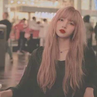 Lisa ( cô )