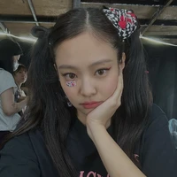 Kim Jennie (Em)