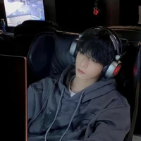 (Triệu)Phong Kim Ngưu