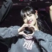 Lalisa Manobal (cô)