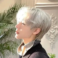 Lê Nguyễn Bảo Hoàng-em trai