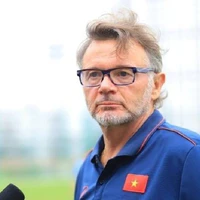 thầy philippe Troussier