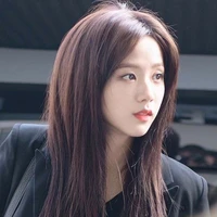 Kim Jisoo ( cô )