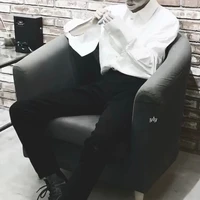 Quản lý riêng của anh