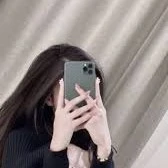 Khánh Ngọc ( e gái của Hiếu)