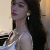 Âu Cung Bạch Dương[21]