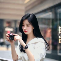 Hoàng Nhã Phương  [DG]