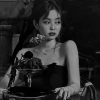 KIM JENNIE ( y/n )