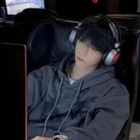 (Triệu)Phong Kim Ngưu