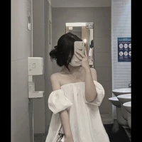 Xuân Minh Linh (chị cô)