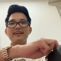 Thầy titan