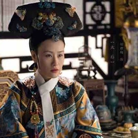 Sùng Khánh Hoàng Thái Hậu - Chân Hoàn