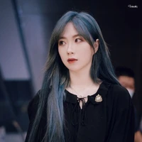 Tác giả đén từ biển