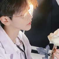 Tả Tư Vũ_na9