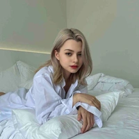 𝐑𝐞𝐛𝐞𝐜𝐜𝐚 𝐏𝐚𝐭𝐫𝐢𝐜𝐢𝐚 𝐀𝐫𝐦𝐬𝐭𝐫𝐨𝐧𝐠