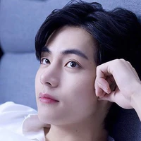 Kim Taehyung (V)