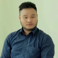 Thầy Tú