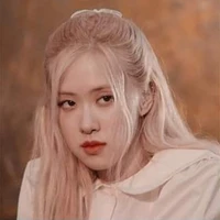 Rosé ( Chị Dâu Cô)