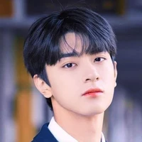 lục tư thành( em họ na9)