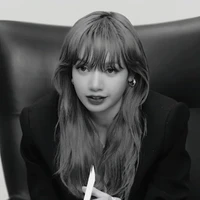 LALISAMANOBAL-Cô
