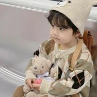 Lê Minh Khánh ( N9 khi bé )