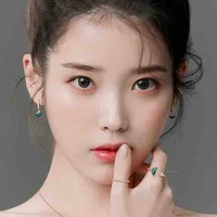 Lee Ji-eun (Chị)