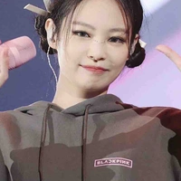 Kim Jennie (Em)