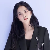 (Kang) Kim Jisoo - cô