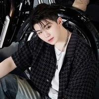 Lee JiHoon(bạn cô)