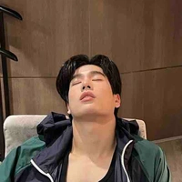 Đã bị Pond kẹp cổ 🥲