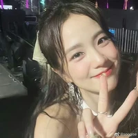 Kim Jisoo(Chị)