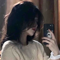 Như Ý - quản lí của cô