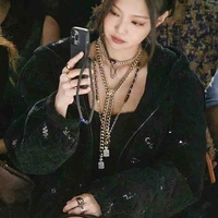 Jen ( em cô )