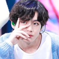 Kim Taehyung ( anh )