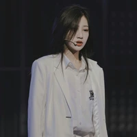 Viên Nhất Kỳ(cô)