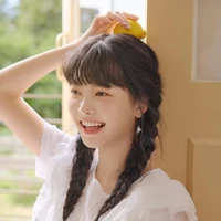 Nhỏ au mê Hong Eunchae nhìu nhìu :>