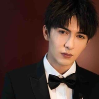 Mễ Nhiệt( Anh họ TT)