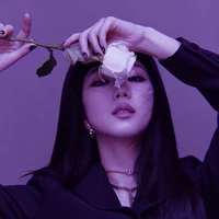 kim jisoo(cô)
